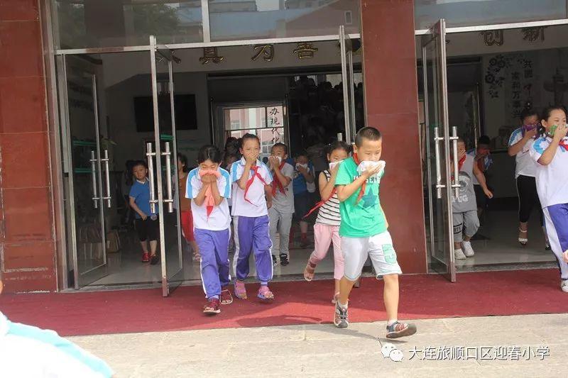 “迎春花儿处处绽放，步步攀登承筑梦想”迎春小学召开新学期开学典礼